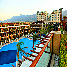 Cratos Premium Hotel Casino Port Spa